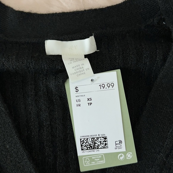 HM Cropped Button down Sweater - Picture 3 of 3